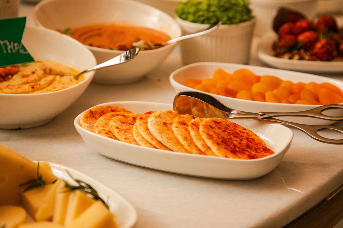 HenrydanKitchen's tweet image. Easter appetizers made easy! 🍽 Serve beautifully with our tiered serving trays.
#EasterBrunch #SpringEntertaining #KitchenGear #FestiveMeals   henrydankitchensupplies.com