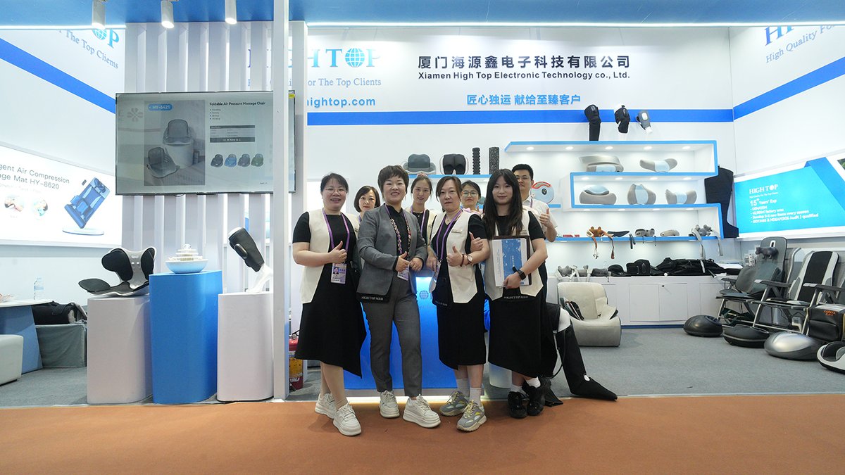 HighTopMassager's tweet image. Welcome to our booth 😍 
#MassageDevice #CantonFair2025 #BoothTour #NewArrival #HealthcareProduct #MuscleRelaxation #PainRelief #InnovativeDesign #QualityManufacturing #Ergonomic #PortableMassage #Therapeutic #Wellness #Technology #Comfort #Relaxation
