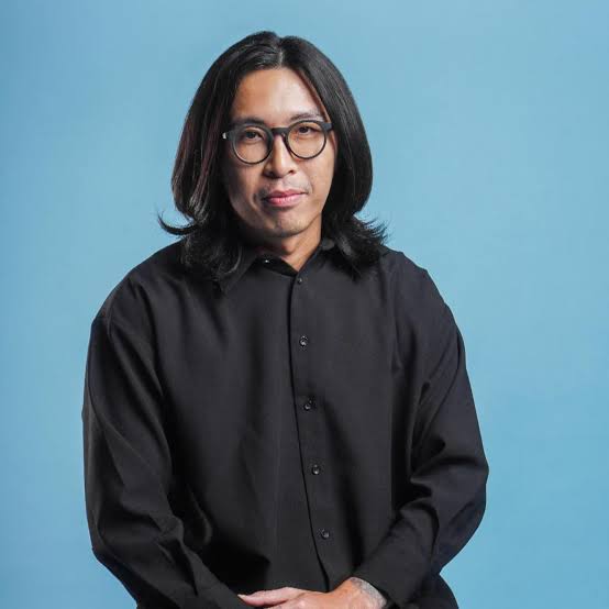 Why black snape for harry potter remake? Why not asian snape?

Avara kedavra ❌️
Cangkemmu ngising cuk ✅️