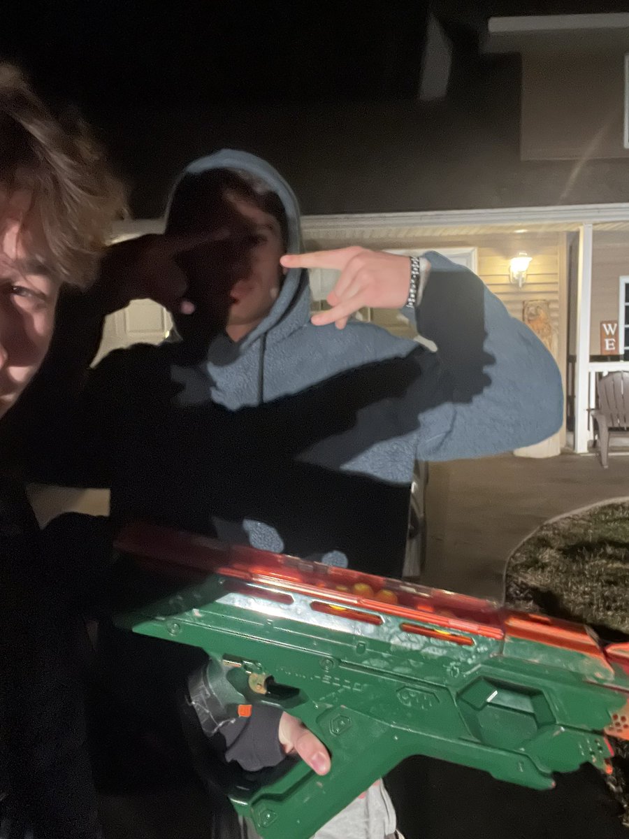 GavinHeaslip's tweet photo. @CecNerf Gavin kills Sam h from the droyeds https://t.co/8ZPapUOtmt