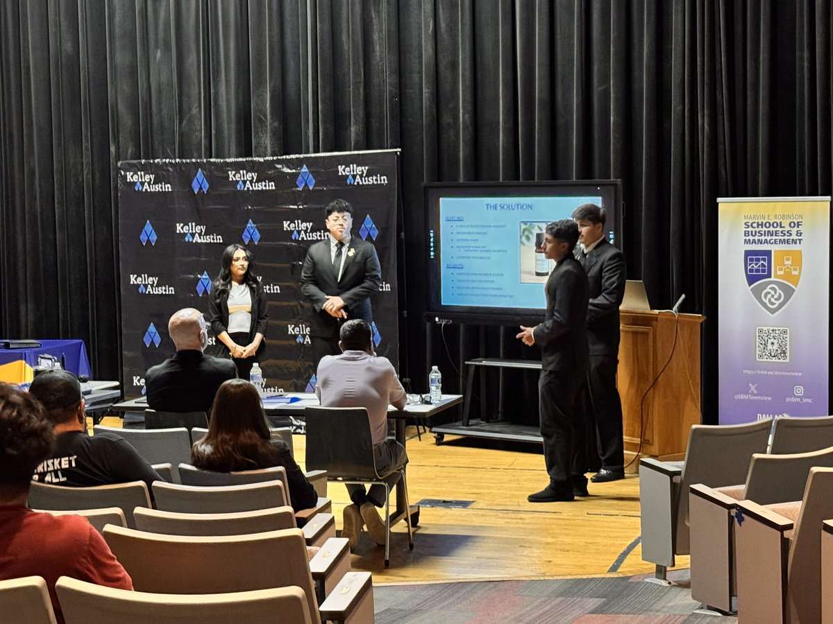 SBMTownview's tweet photo. Thanks Kelley Austin for investing in our executives (students) today. Students pitched their business plans before a panel of judges @ the Kelley Austin Startup Jam @ Townview. They competed for the 1st &amp; 2nd place trophies &amp; cash prizes. @MJJackson1906 @ksbm_tvt @DallasISDSupt https://t.co/dYRNQIfhCo