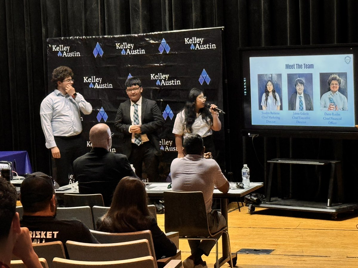 SBMTownview's tweet photo. Kelley Austin Startup Jam....more pics! https://t.co/ZjTQiCCagc
