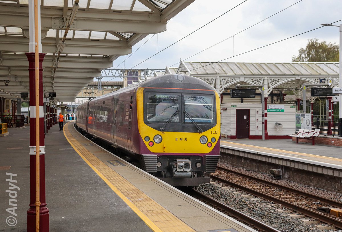 holtona72's tweet photo. #ThreeSixtyThursday 360110 at Kettering last Sunday working the @EastMidRailway 4-car 1H04 11.15 Corby to Luton service. All services that day were running to/from Luton due to weekend engineering work further south. #MML #EMR 13/4/25 https://t.co/xO97XsEEfn
