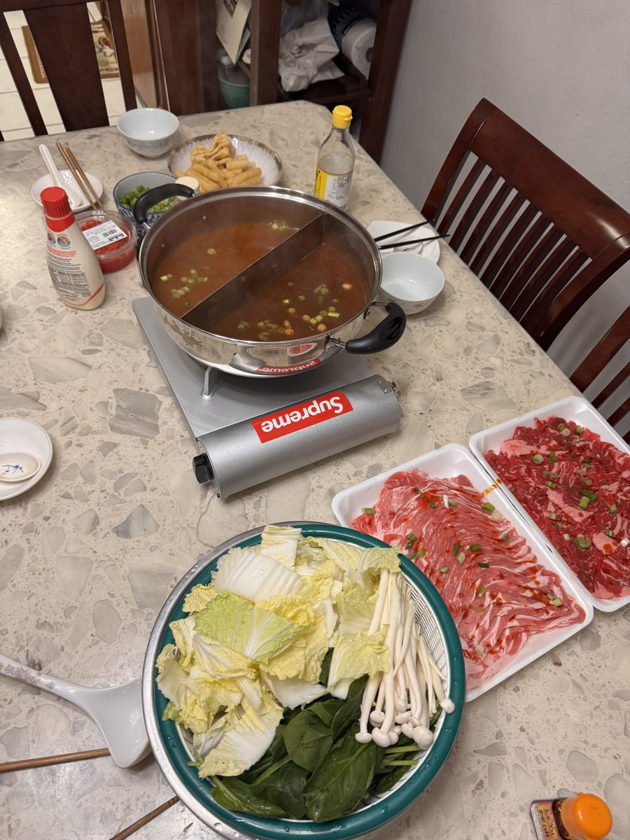 Bro Chi Minh tweet media