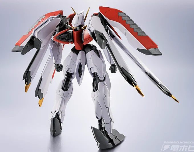 #フェニックスガンダム じーっくり拝見しました。 文句なしにカッコいいですし変形までするとは! アニメで動かす前提ではないデザインだったので描きやすいブロック構造ではなく、