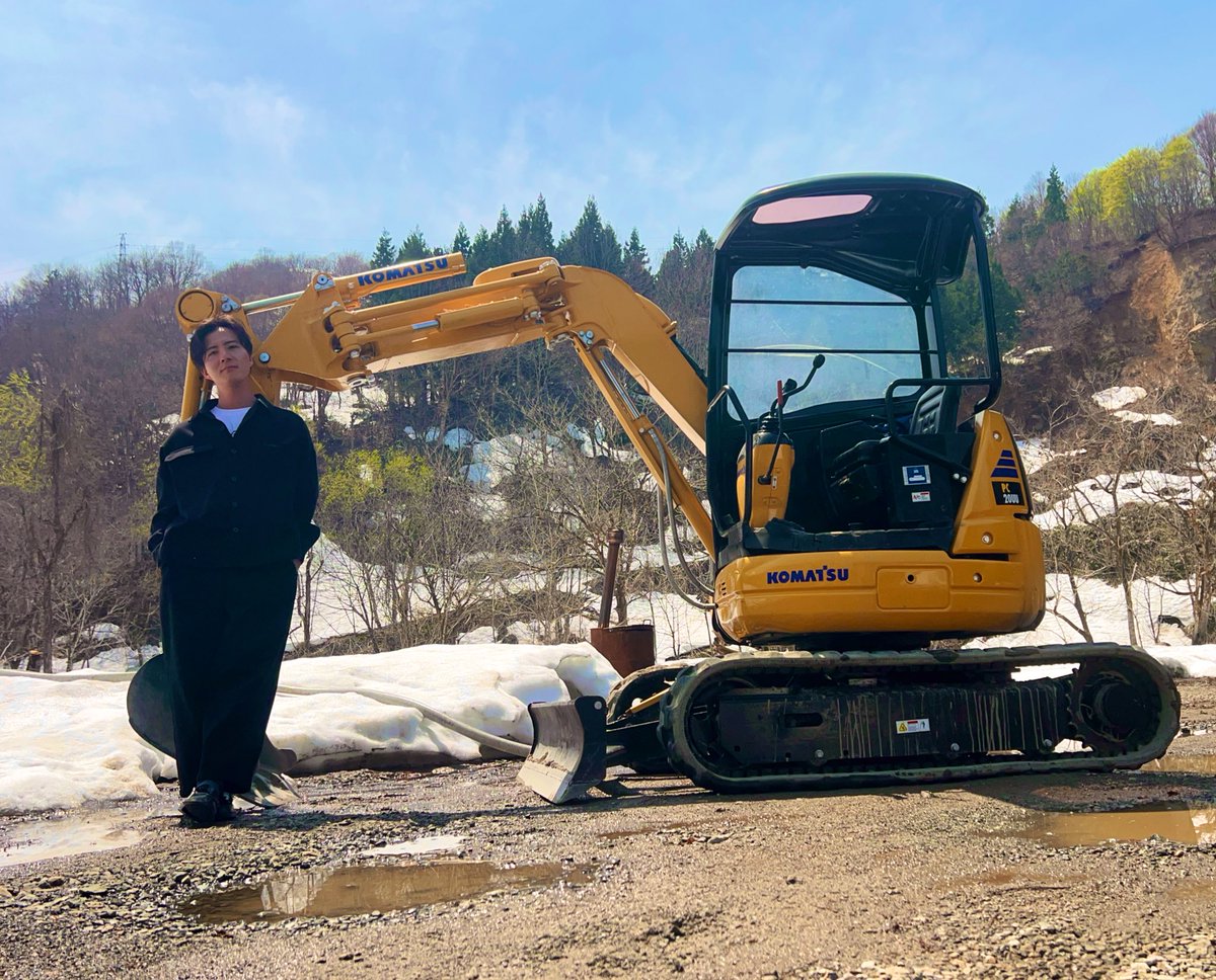 30歳起業家、ランボルギーニでなくユンボ買っちゃいました。
女の子とのデートにはこれで行こうと思います。