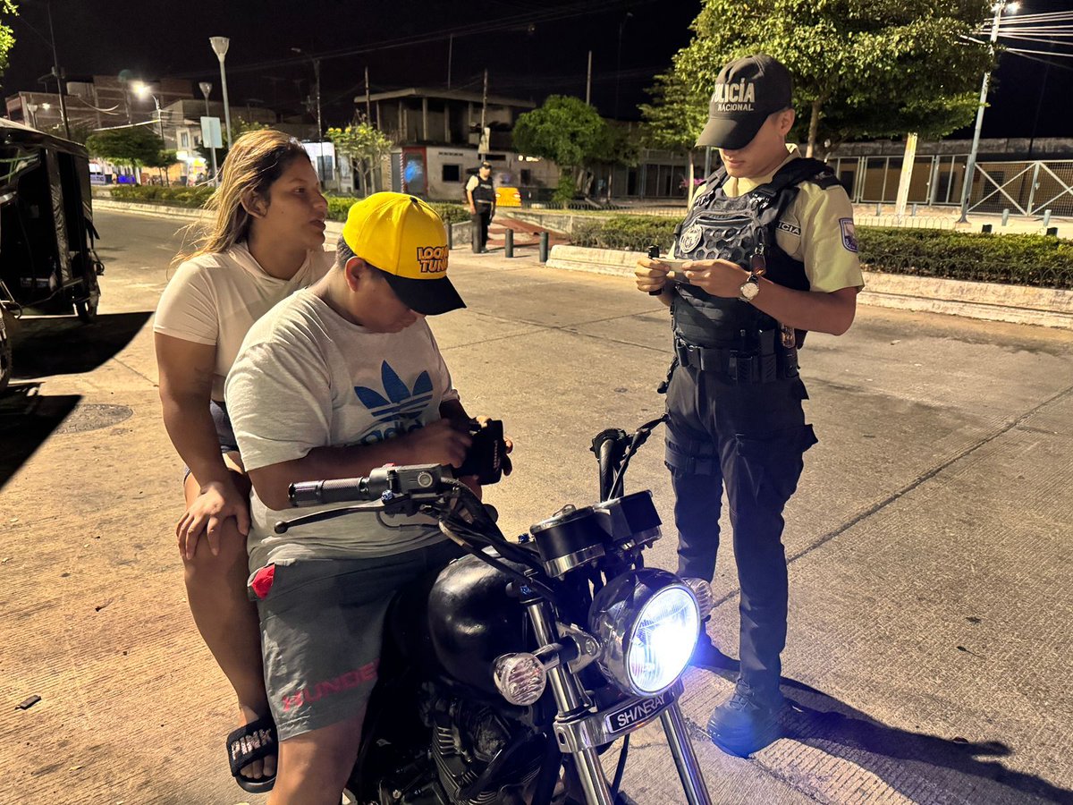 PoliciaEcZona8 tweet picture