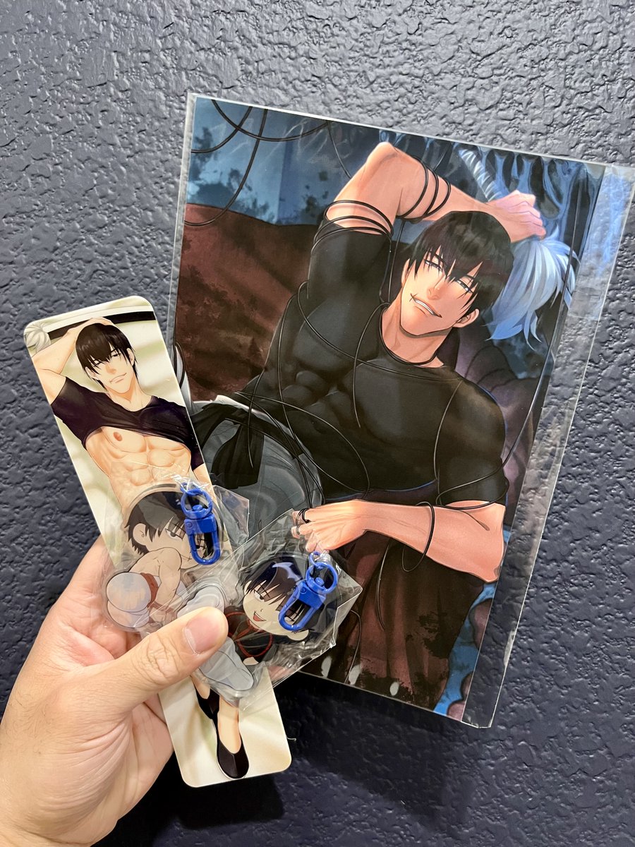 Can I have that sexy deadbeat daddy merch, please? #JJK #JujutsuKaisen #tojifushiguro