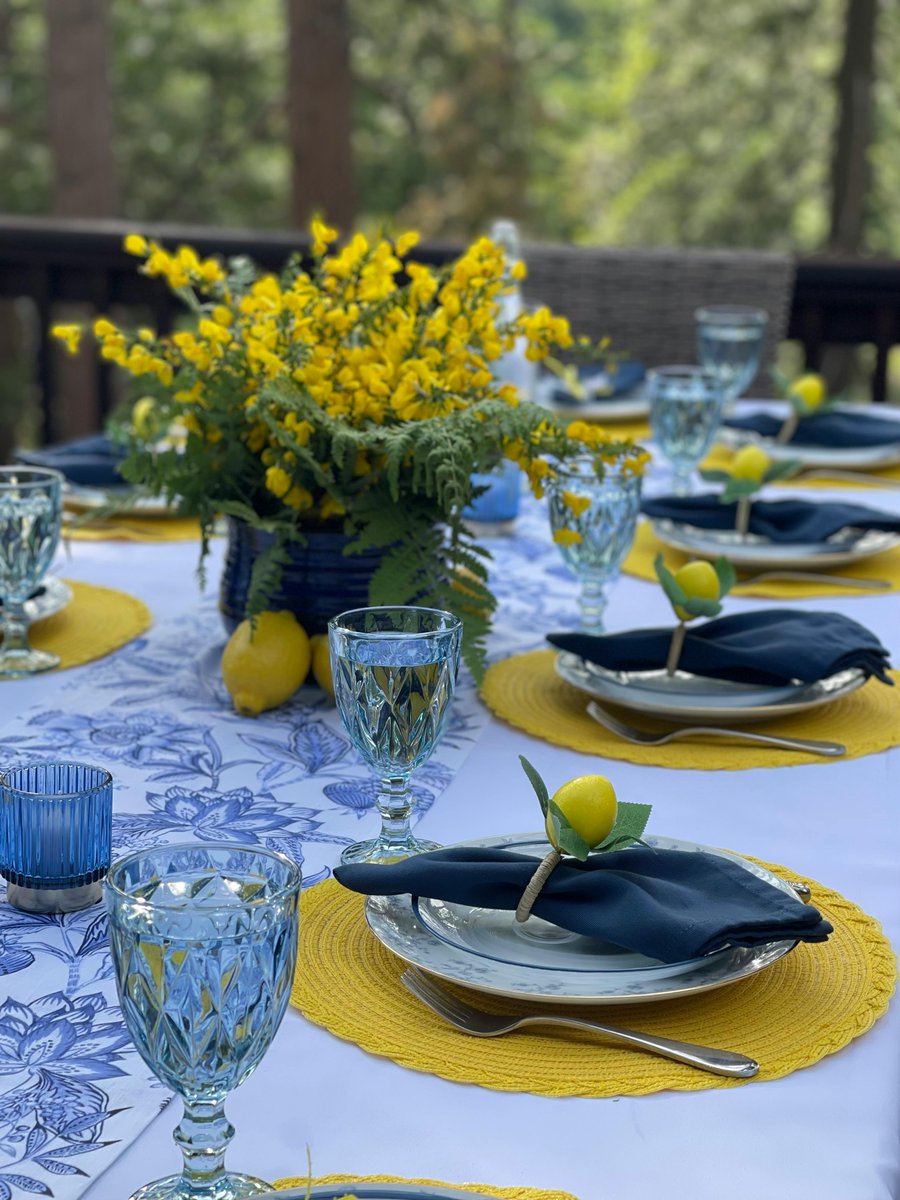 HenrydanKitchen's tweet image. Hosting Easter dinner? 🍽 Set the table beautifully with our elegant dishware sets.
#EasterFeast #SpringDining #KitchenEssentials #HostingMadeEasy   henrydankitchensupplies.com