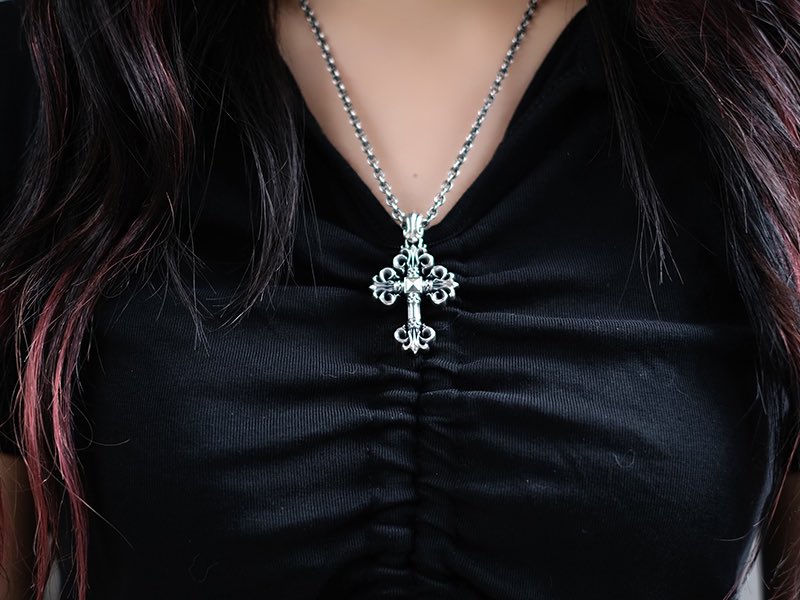loverollrock's tweet photo. 【 Deal Design 】
＊395164＊
［DiscoveryCross-M ］
 
#佐賀アクセサリー
#九州アクセサリー
#福岡 #熊本 #長崎 #大分
#dealer

Buying ‼︎ Ms.BKD ‼︎

#domestic
#brand
#traditional
#classic

+ at STARGARDEN +

#lily
#studs 
#stelae
#column
#pendant

+ thanks +

#DealDesign https://t.co/Fb0ZJqhXcU