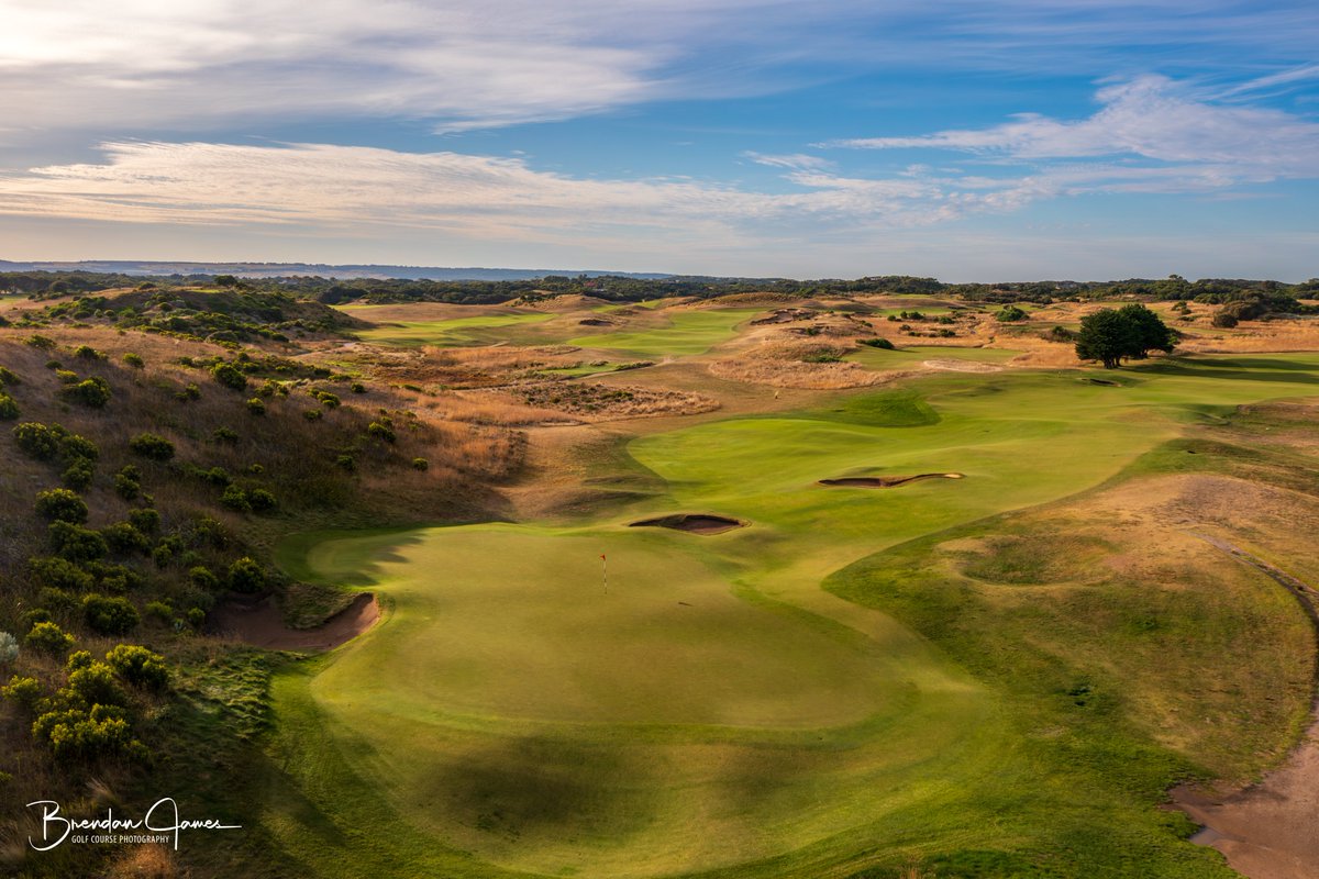 Victoria's Mornington Peninsula wasn't always the golfing mecca it is today. But the opening of The Dunes Golf Links in 1997 changed that, kickstarting Australia's love affair with links golf and signalling a new 'Golden' era of great course design.
snaphookmedia.com/f/the-dunes-go…