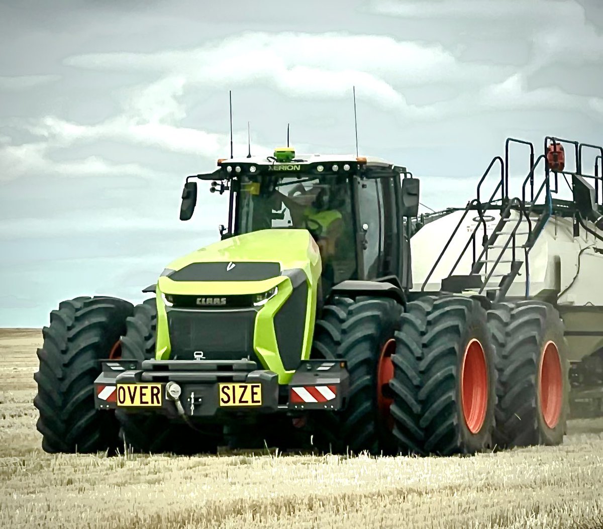 What an awesome morning to see how well the new CLAAS XERION 12 series performs  when seeding in Corrigin WA this morning. 
We are growing !  🌾 🇦🇺