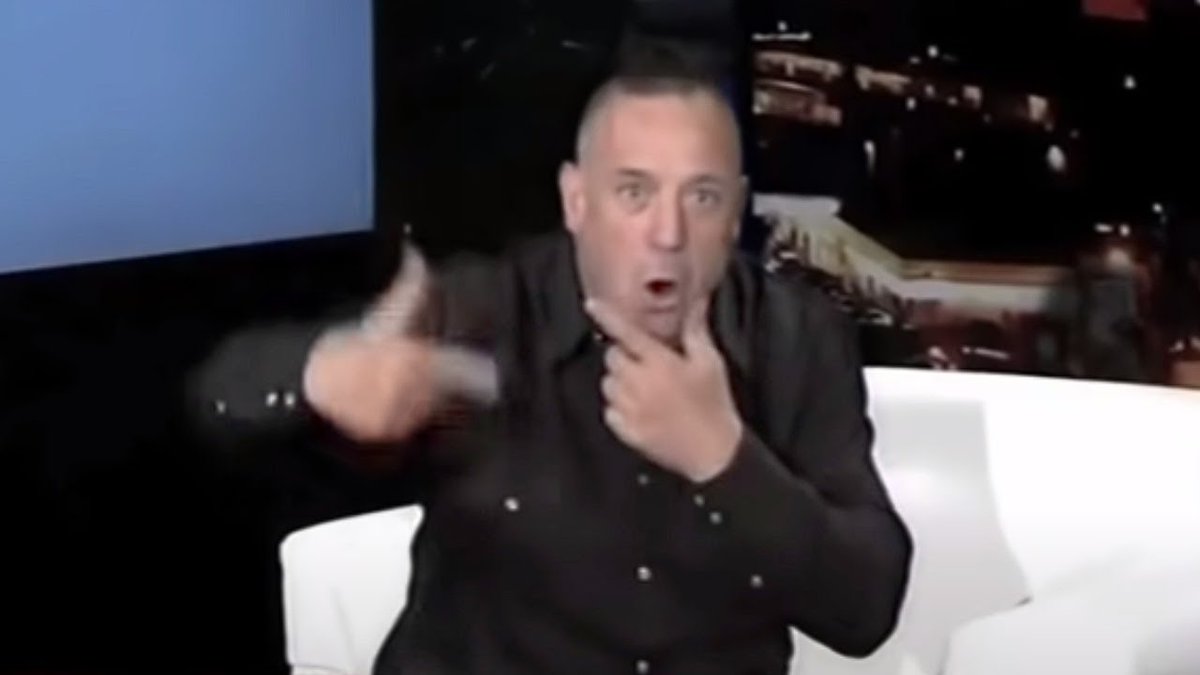 eeehH jijo balubi nenazo
si no saben ni baitear brutos 
vayan a estudiaaar