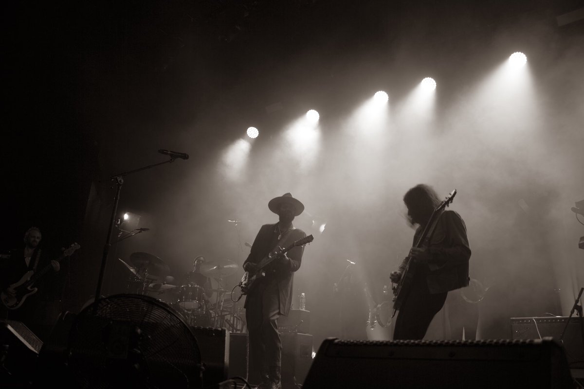 Hamish Anderson (@hamishkanderson) on Twitter photo SYDNEY! Round 3 coming up tonight at the beautiful <a href="/Enmore_Theatre/">Enmore Theatre</a> with <a href="/GaryClarkJr/">Gary Clark Jr</a> - Let’s go!! 💥
(📸 by Emma Gillett) SYDNEY! Round 3 coming up tonight at the beautiful <a href="/Enmore_Theatre/">Enmore Theatre</a> with <a href="/GaryClarkJr/">Gary Clark Jr</a> - Let’s go!! 💥
(📸 by Emma Gillett)