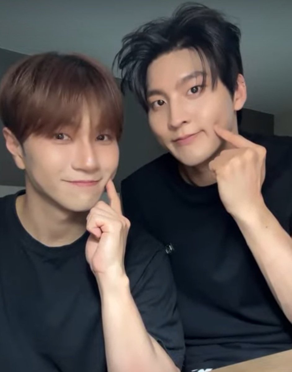 suing__0's tweet photo. 이쁘당!!!! https://t.co/uKVFheUwsW