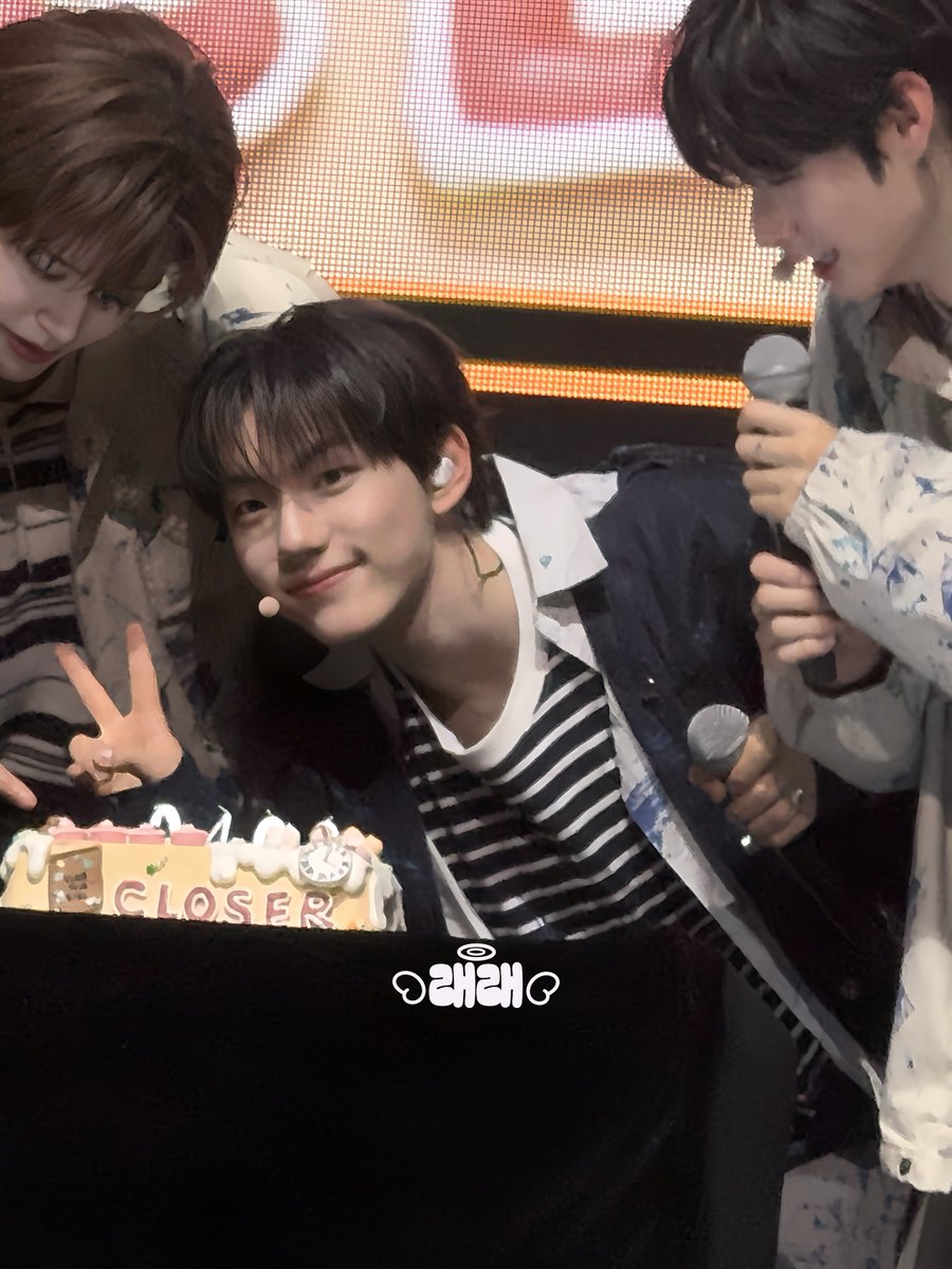ʚ래래ɞ tweet media