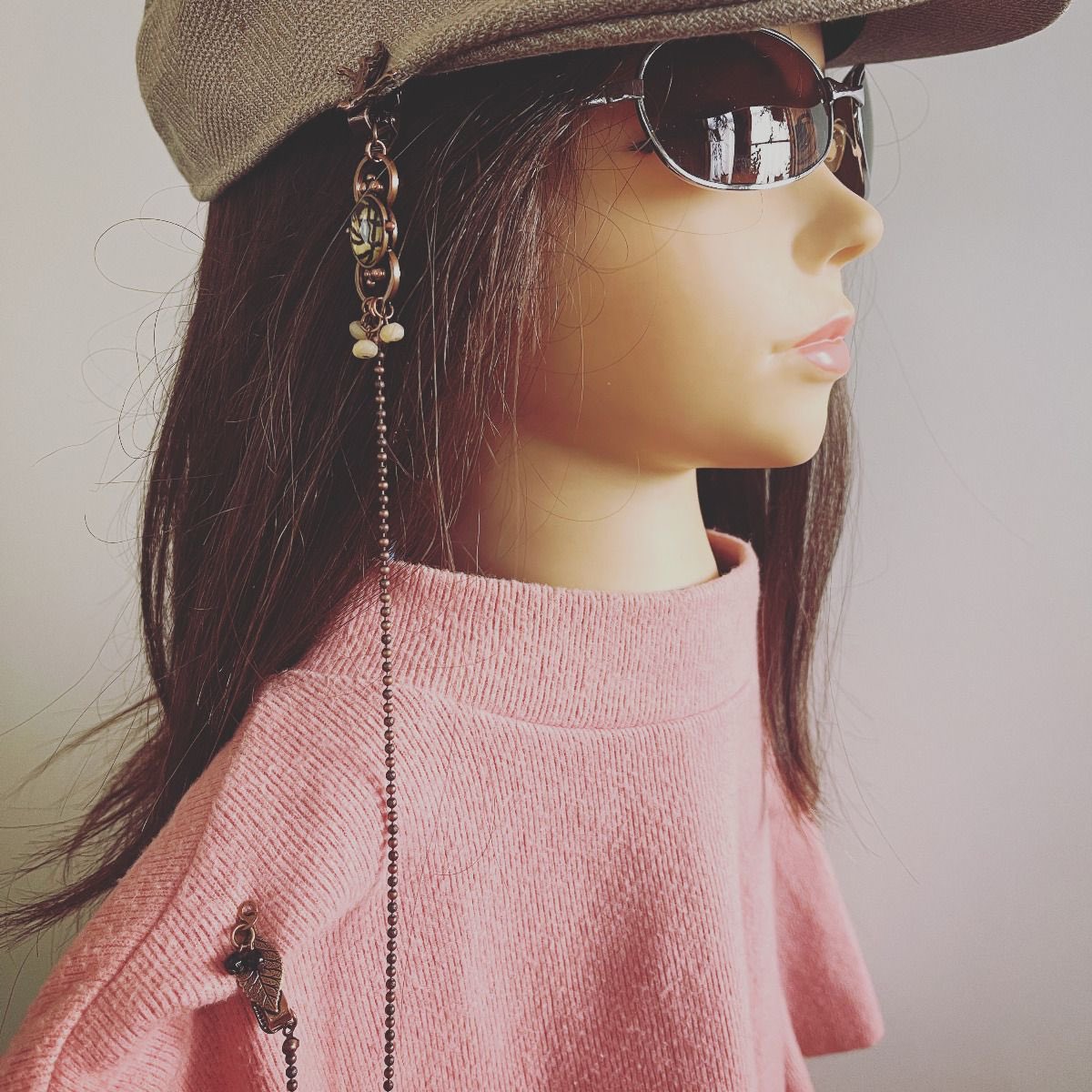 TAMARUSAN_en's tweet image. This fern-patterned hat clip with resin detail is now on sale🌿
Vintage-inspired colors for a stylish touch.
Limited stock—grab it now!

#HatClip #AccessoryStyle #FernPattern #VintageVibes #OnSaleNow