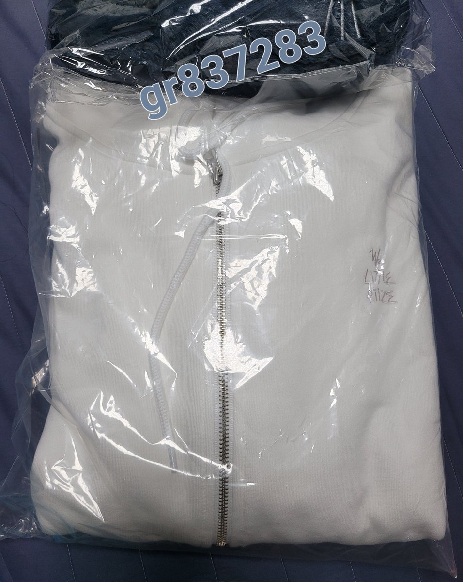 gr837283's tweet photo. 리틀 라이즈 팝업 후드집업(포카X) 양도합니다 

ZIP-UP HOODIE SET
Sell 5.0 (택배포함)

DM / 옾카
https://t.co/CqpFHd7Aoq
라이즈 분철 양도 라이즈팝업 후드집업 라이즈후드티 라이즈후드집업 https://t.co/JsMRwM8pmX