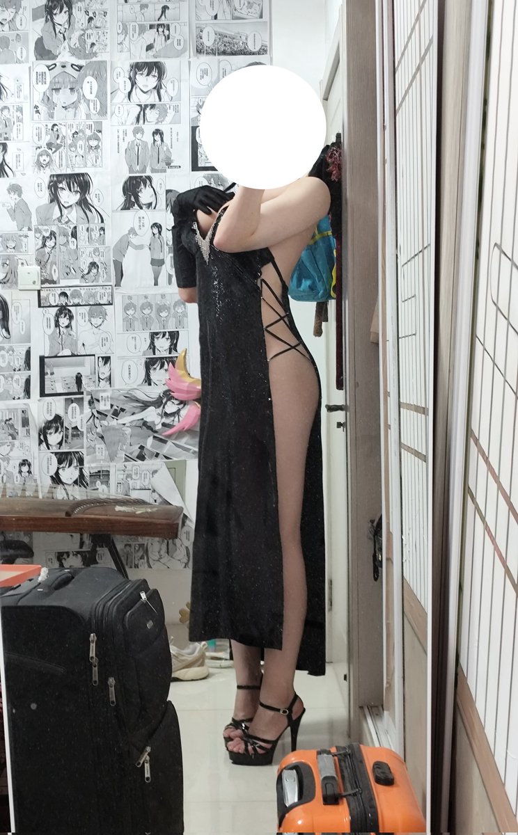不一定什么时候拍这套。。。还有好多没拍的。大黑塔，特蕾西娅，还有一些想拍的衣服。。。
#旗袍