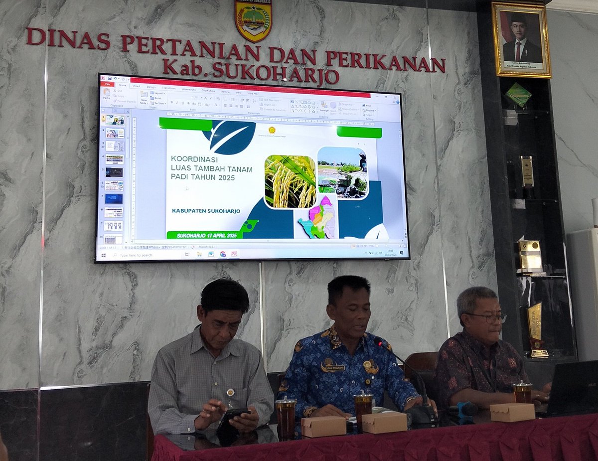distankanskh's tweet photo. Rapat Koordinasi Realisasi Luas Tambah Tanam Bulan April, dipimpin oleh Kepala Dinas Pertanian dan Perikanan. @sukoharjo_kab @Ditjen_TP_News @DistanbunJateng https://t.co/df87T83oAG