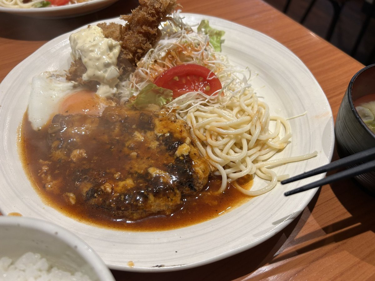 5ummmy's tweet photo. ランチわーい https://t.co/2TvMmL9a33