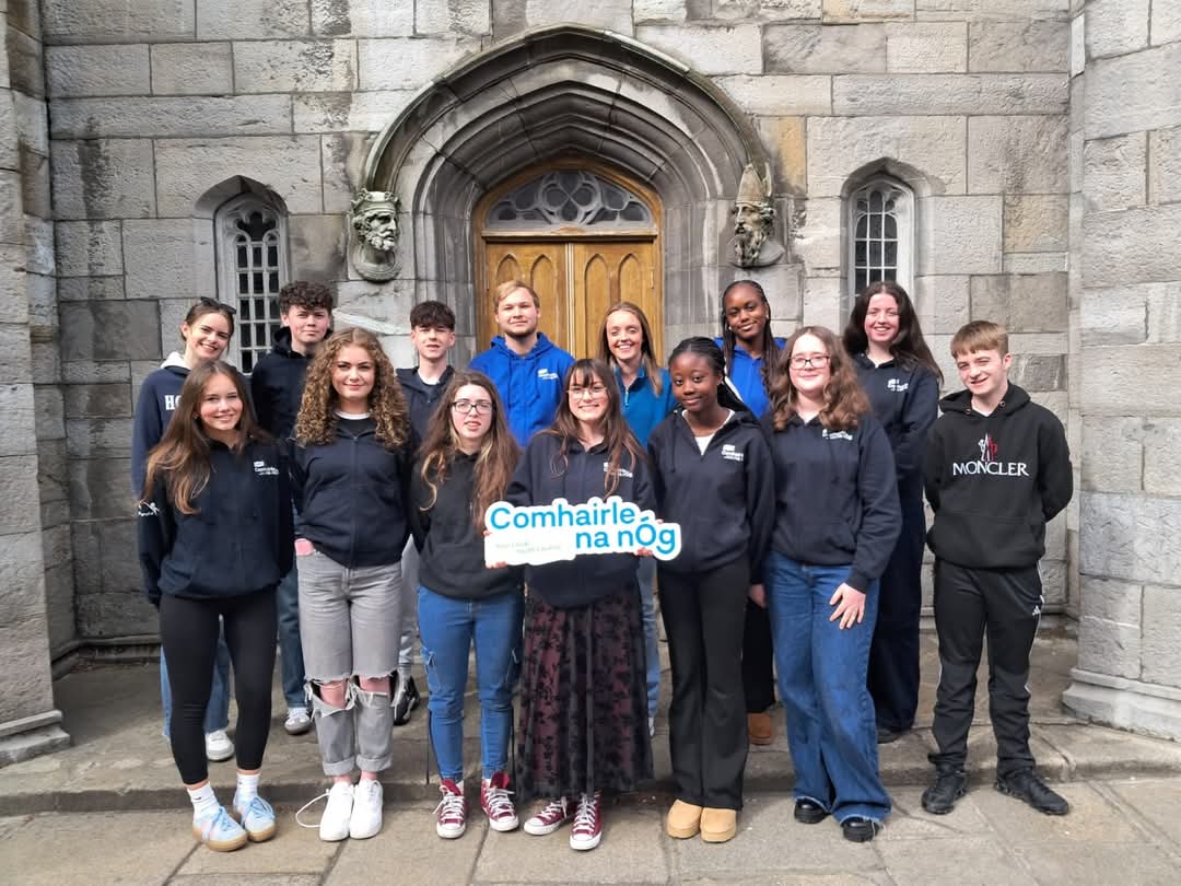 Limerick Comhairle na nÓg (@comhairlelimk) on Twitter photo Our members who participated at this year's Comhairle na nÓg National Showcase at Dublin Castle.
📸 @dcediy ©️
#lys <a href="/limerickyouth/">Limerick Youth Service</a> <a href="/ComhairleNaNog1/">Comhairle na nÓg</a> <a href="/LimerickCouncil/">Limerick Council - Comhairle Luimnigh</a> <a href="/ywirl/">Youth Work Ireland</a> Our members who participated at this year's Comhairle na nÓg National Showcase at Dublin Castle.
📸 @dcediy ©️
#lys <a href="/limerickyouth/">Limerick Youth Service</a> <a href="/ComhairleNaNog1/">Comhairle na nÓg</a> <a href="/LimerickCouncil/">Limerick Council - Comhairle Luimnigh</a> <a href="/ywirl/">Youth Work Ireland</a>