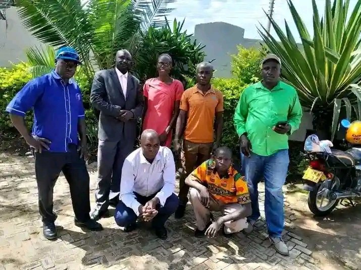 ford Kimungui (@fordkimungui4) on Twitter photo Sango mawetatu ningali nawakilisha ndani ya jambokenya salimia chairman wa mashabiki sacco Isaac okhako na secretary Ochieng George salute π«‘ π kwao <a href="/RadioCitizenFM/">Radio Citizen</a> #jambokenya <a href="/VincentAteya/">Vincent Ateya</a> <a href="/MelodySinzore1/">MelodySinzore1</a> Sango mawetatu ningali nawakilisha ndani ya jambokenya salimia chairman wa mashabiki sacco Isaac okhako na secretary Ochieng George salute π«‘ π kwao <a href="/RadioCitizenFM/">Radio Citizen</a> #jambokenya <a href="/VincentAteya/">Vincent Ateya</a> <a href="/MelodySinzore1/">MelodySinzore1</a>