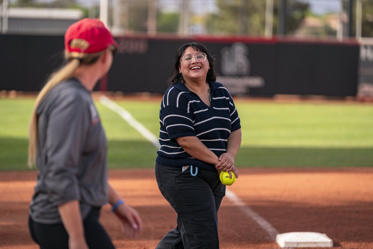 UNLVSoftball's tweet photo. Today’s game was our Child Abuse Awareness game and we had the honor of having Michelle Saldivar with Prevent Child Abuse Nevada throw out our ceremonial first pitch! 🩵 https://t.co/pZn8ex1s4r
