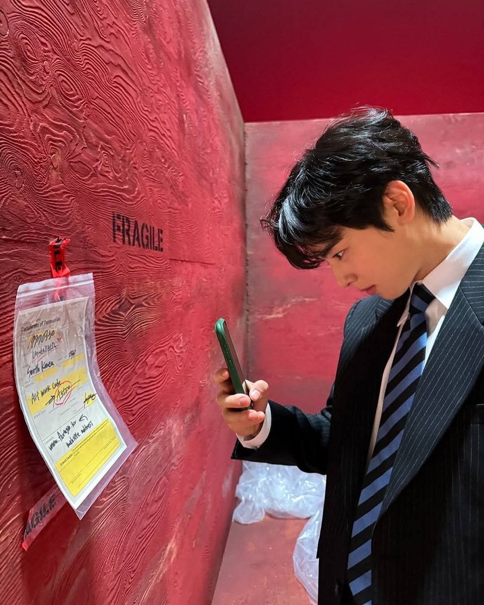 rizza_kawaii's tweet photo. "Mr. Felix"

[041725] eunwo.o_c IG post
https://t.co/oJHm2VAthL

#CHAEUNWOO #차은우 #이동민
#チャウヌ #车银优 #ชาอึนอู #車銀優
#bossg #BeautyOfSSG
@CHAEUNWOO_offcl https://t.co/lnke0julr2