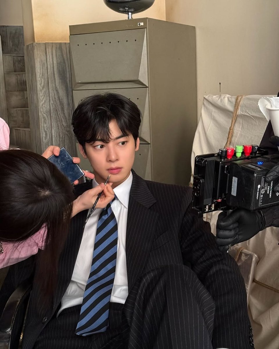 rizza_kawaii's tweet photo. "Mr. Felix"

[041725] eunwo.o_c IG post
https://t.co/oJHm2VAthL

#CHAEUNWOO #차은우 #이동민
#チャウヌ #车银优 #ชาอึนอู #車銀優
#bossg #BeautyOfSSG
@CHAEUNWOO_offcl https://t.co/lnke0julr2
