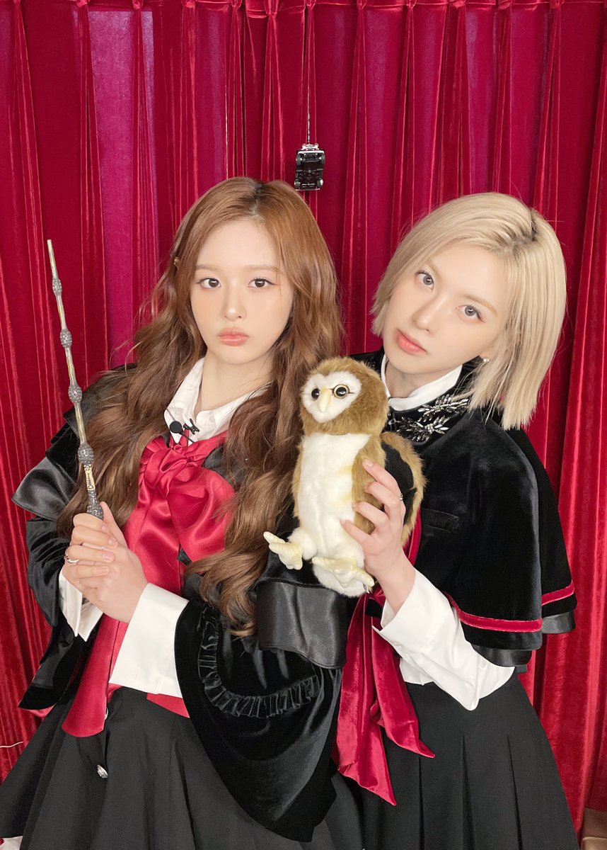 [📸] #K판_입덕투어

🤹🪄°⁰•.˖ ࣪⊹ ִֶָ🃏
🤖🧹youtu.be/5F4dG3oFufo

#NMIXX #엔믹스
#설윤 #SULLYOON 
#배이 #BAE 
#LG전자