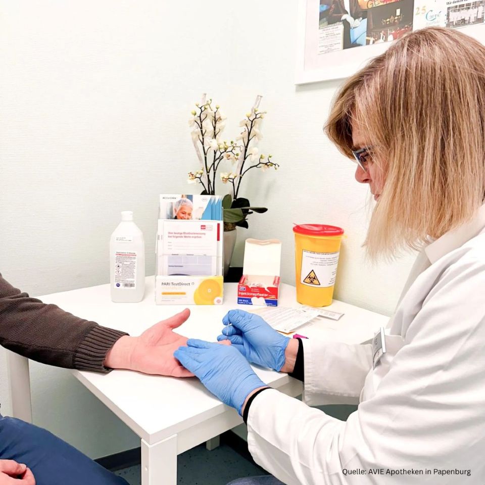 Ein optimaler #VitaminDSpiegel ist essenziell für Ihre #Gesundheit. Wir bieten Ihnen die Möglichkeit, Ihren Vitamin-D-Spiegel direkt bei uns in der #AVIE #Carré #Apotheke bestimmen zu lassen. Kommen Sie direkt vorbei oder rufen Sie uns an:
#AVIE #Carré #Apotheke: 04961 92790