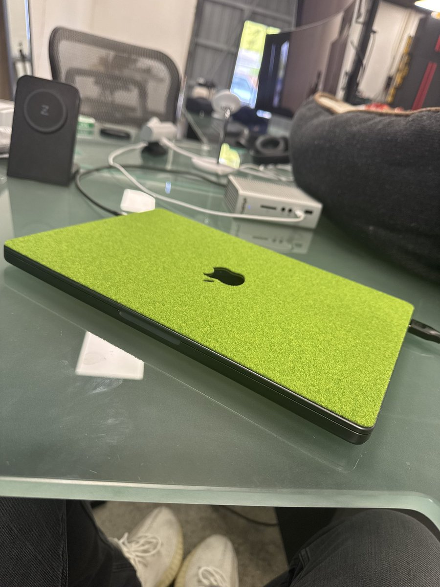 Armen Youssefian tweet media