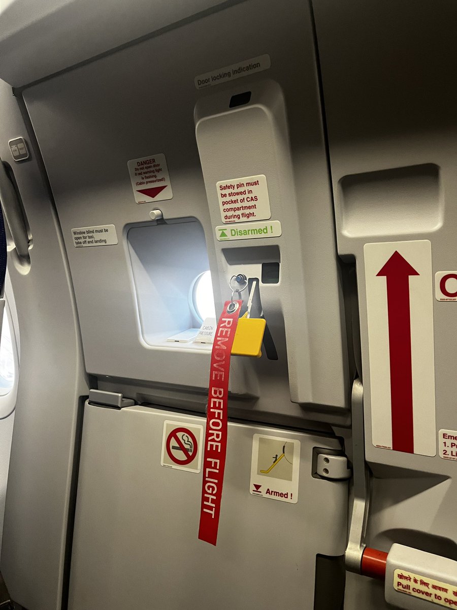hiravaero's tweet photo. Took a 2 yo VT-IBO to VOMM. Also got spotted Airside at VAAH

#AvGeek #AirSide https://t.co/cy9KjQG87K