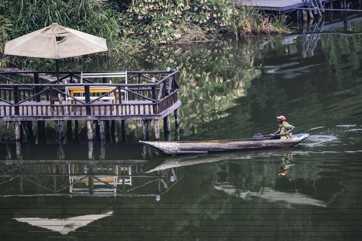 overland_resort's tweet photo. Row row row your boat, gently down the lake! ๐ถ Merrily merrily merrily life is but a dream! ๐ถ
The canoe experience in Bunyonyi is one you talk about for years to come.๐
#BunyonyiOverlandResort #ExploreUganda #EveryStepAStory https://t.co/2ZdZakzzRI