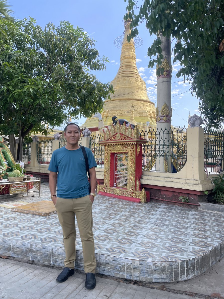 WeLoveGems's tweet photo. May all living beings be wealthy &amp; healthy from this moment of #Myanmar #burmese #new_year 🙏🙏🙏 

#we_love_gems Admin: ~ Mr.Aung Kyaw

#gems #gemstones #jewelry #Jewellery https://t.co/oSvQLFFdYy