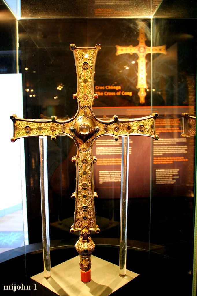 lorraineelizab6's tweet image. 17 April: St Lóchéne of Cunga/#Cong, Co #Mayo. Powerful under O'Connor kings of Connacht &amp;amp; then Ireland. Founded 7th C by St Féchín/Mo-Ecca. 12th C Cross of Cong believed to enshrine relic of True Cross. Made for King of Connacht &amp;amp; High King. In @NMIreland megalithicireland.com/Cong%20Abbey,%…