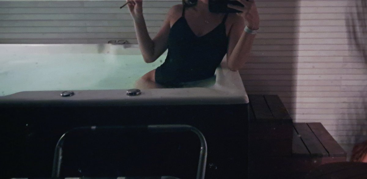🧖🏻‍♀️