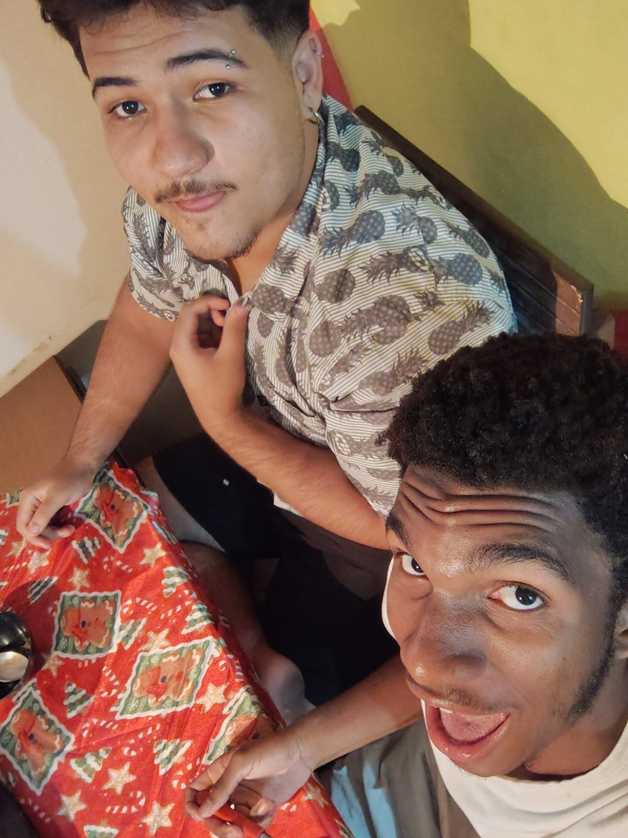 imlyuc's tweet photo. eu quando acho o amor da minha vida‼️‼️ https://t.co/yi3vTECsZo