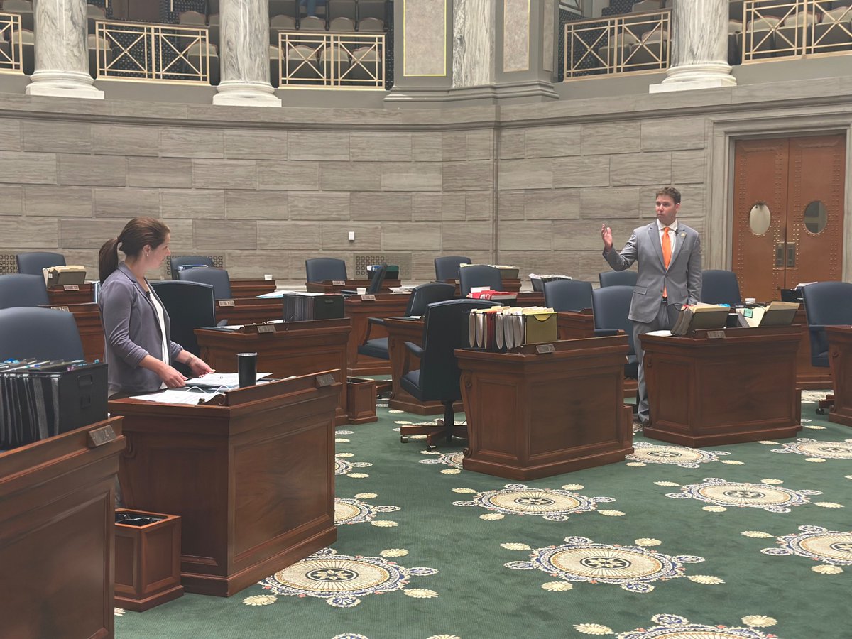 As we enter hour nine, Senate Democrats continue to hold the floor to protect the minimum wage and restore earned sick leave for working families. 

The GOP’s HB567 would undermine the 57% of Missouri voters who passed Prop A in a landslide. That’s why Dems are fighting back!