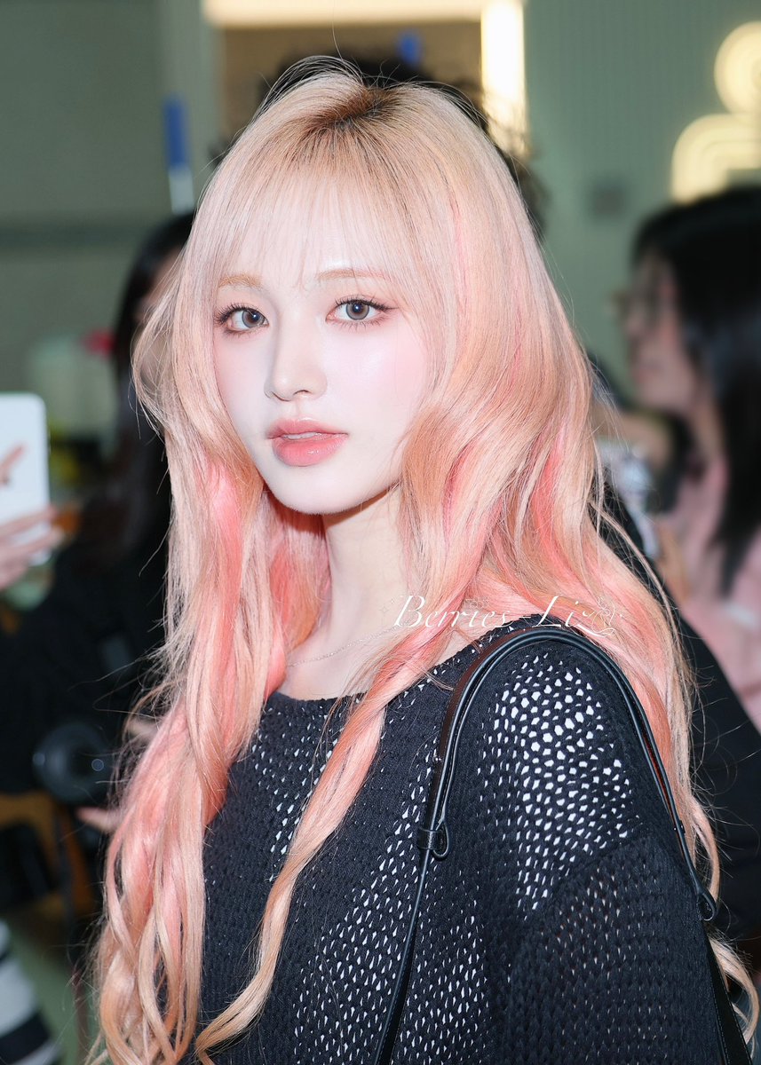Berries_Liz1121's tweet photo. 🫐250417
✈️공항 출국

 #리즈 #아이브 #LIZ #IVE #アイヴ #リズ https://t.co/WKNUEcsHqS