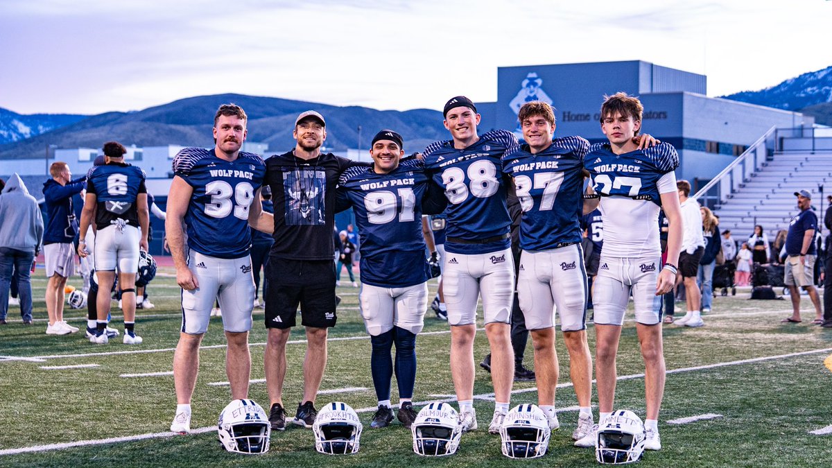 Bailey Ettridge (@baz_ettridge) on Twitter photo Thanks for the warm welcome to the states lads. Keep workin #SpecRoom
<a href="/ParkerEHenry/">Parker Henry</a> <a href="/kianafrookhteh/">Kian Afrookhteh</a> <a href="/Eli_gilmour/">Eli Gilmour</a> <a href="/KeatonEmmett/">Emmett Keaton</a> <a href="/TylerManship1/">Tyler Manship</a> Thanks for the warm welcome to the states lads. Keep workin #SpecRoom
<a href="/ParkerEHenry/">Parker Henry</a> <a href="/kianafrookhteh/">Kian Afrookhteh</a> <a href="/Eli_gilmour/">Eli Gilmour</a> <a href="/KeatonEmmett/">Emmett Keaton</a> <a href="/TylerManship1/">Tyler Manship</a>