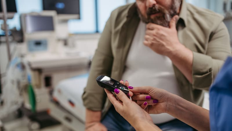 Distintas investigaciones ya señalaron el mayor riesgo de fibrosis hepática que sufren pacientes cuando coexisten ambas patologías prevalentes. ¿Qué mecanismos podrían estar involucrados y qué recomendaciones son útiles para el manejo clínico?
ms.spr.ly/6018qC4xY