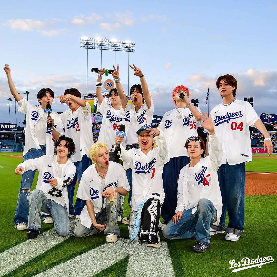 ARTY0SHI's tweet photo. love this picture a lot ˚ʚ♡ɞ˚ @treasuremembers https://t.co/sKdz349Ss0