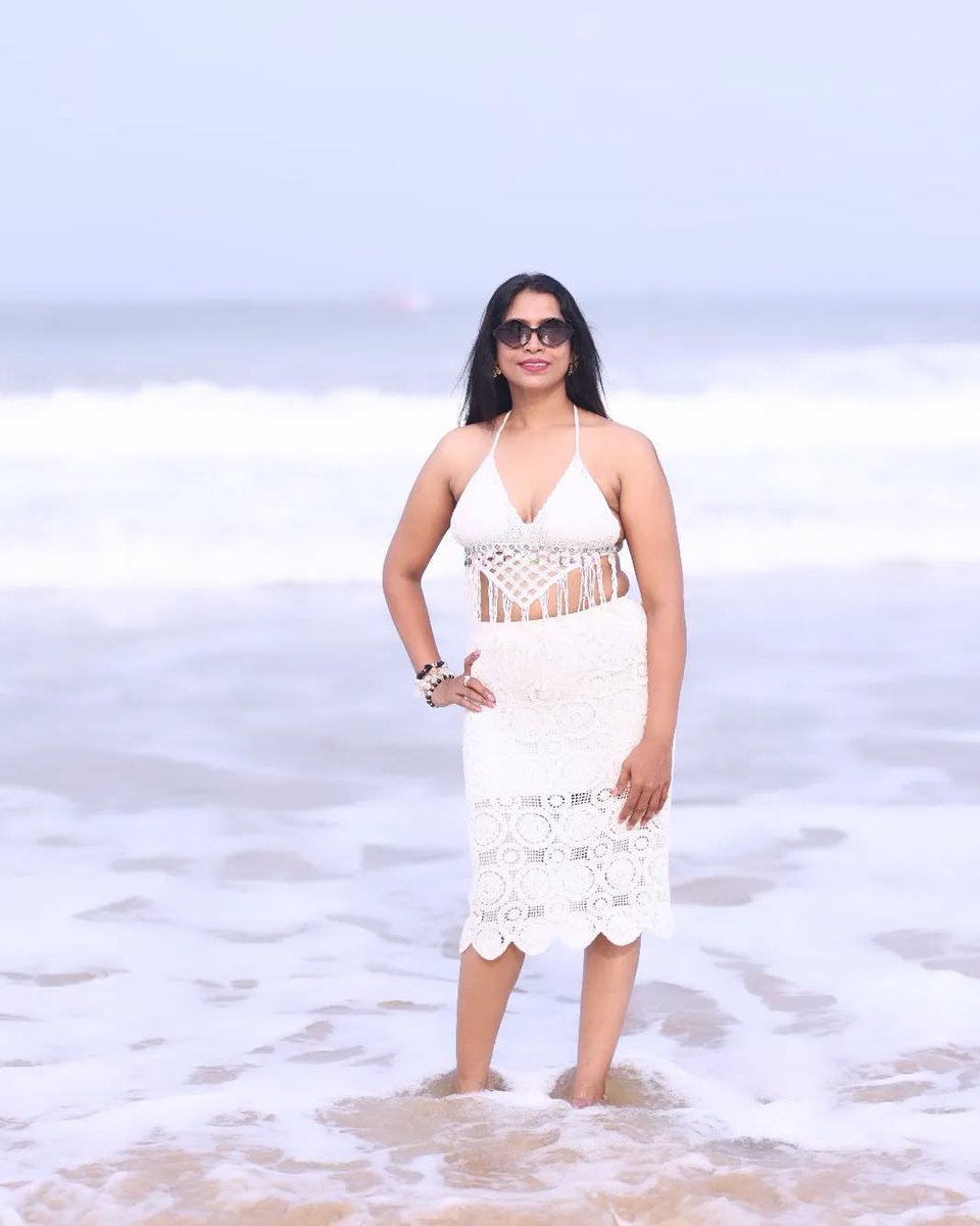 Hubby just left for office… I’m home alone, bored, and in the mood for some naughty conversation. Who’s feeling a little adventurous today?