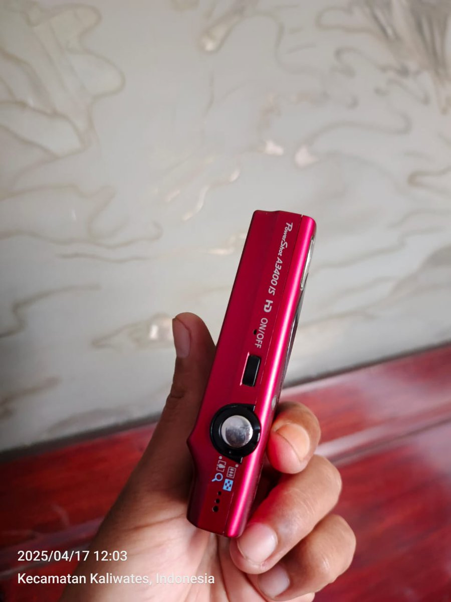 plutoO🦋 tweet media