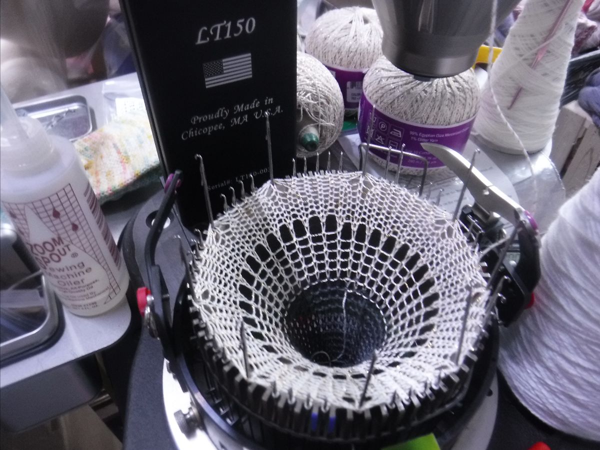 StCloudKnitShop's tweet photo. The Cylindrical Knitting Digest sock machine e-newsletter, Issue #14 - https://t.co/pBciJd4li2 https://t.co/ggMS3a3hV0