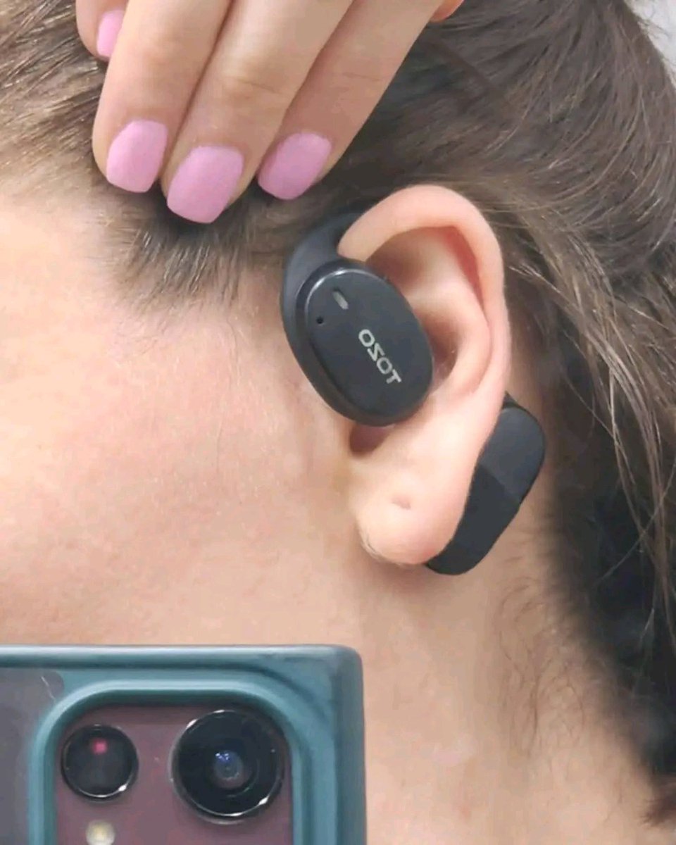 Ameliakerr247's tweet image. The TOZO OpenEgo headphones are lightweight, secure, and perfect for active use. Crisp sound, solid bass, and long battery life make them ideal for workouts, commutes, and staying aware. #TOZO #HT2 @TOZO_OFFICIAL #EasterDay