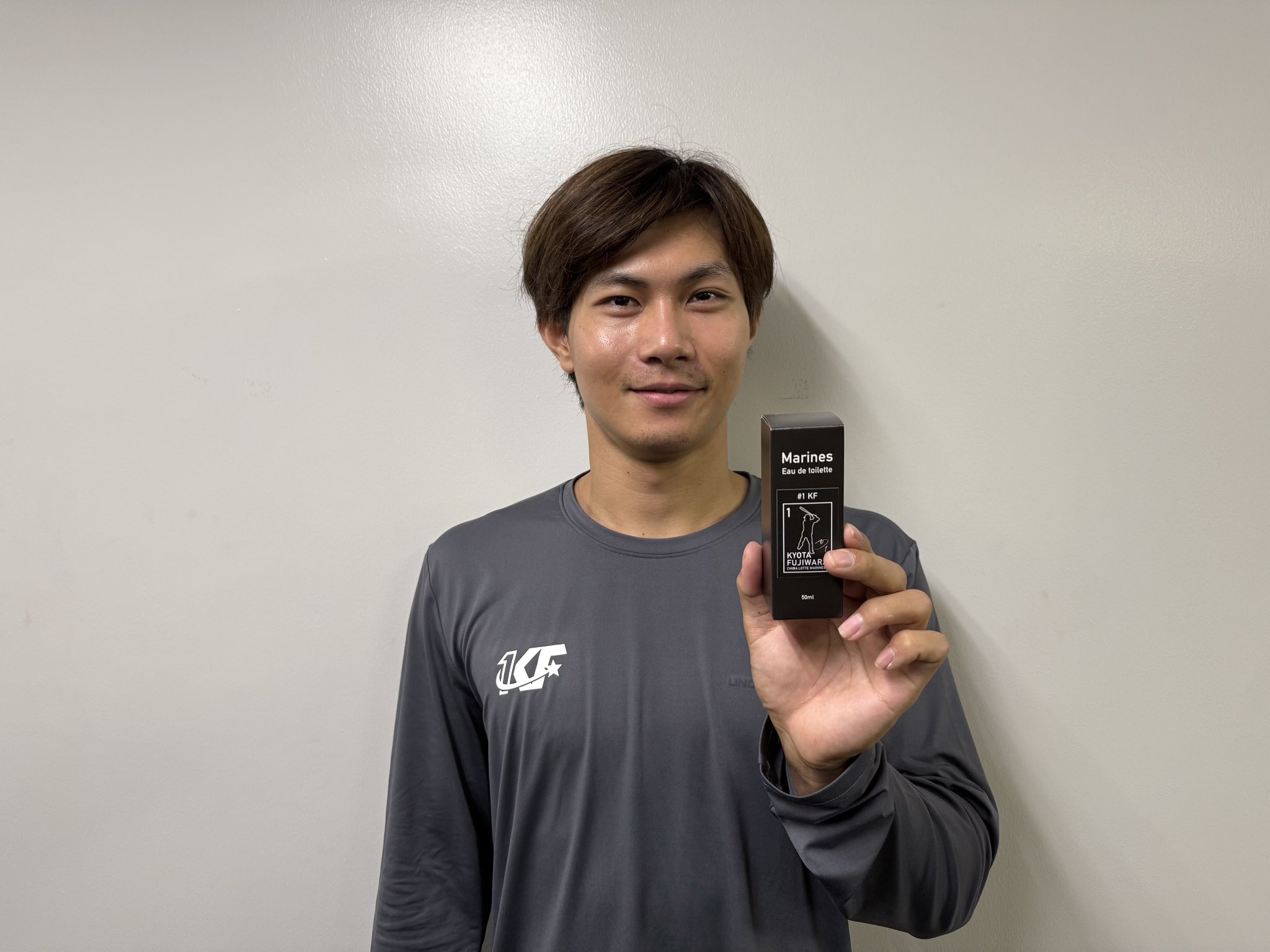 千葉ロッテマリーンズ 藤原恭大 和田康士朗 香水 千葉ロッテマリーンズ 藤原恭大 和田康士朗 香水