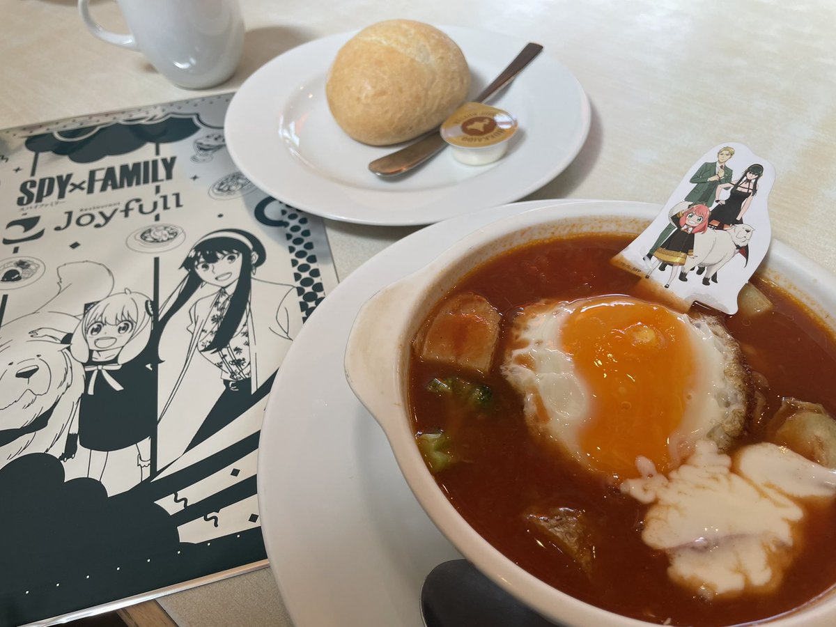 michirumilk's tweet photo. 今日の出張ランチ🍽
ヨルの南部シチューセット@joyfull_info
めっちゃ久しぶりにここの店舗に来て
めっちゃ久しぶりにジョイフル来たら
SPY×FAMILYのコラボやってた!
ヨルさん(というかcv早見沙織)推しとしてはやっぱりヨルさんメニューだよね🌹
特典のクリアファイル開封は後で。
#joiful https://t.co/A9Eo59w8f8